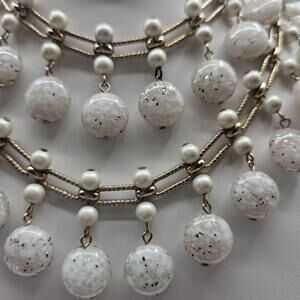 Kramer Vintage Confetti Bead Bib Necklace – White & Gold Mid Century Statement